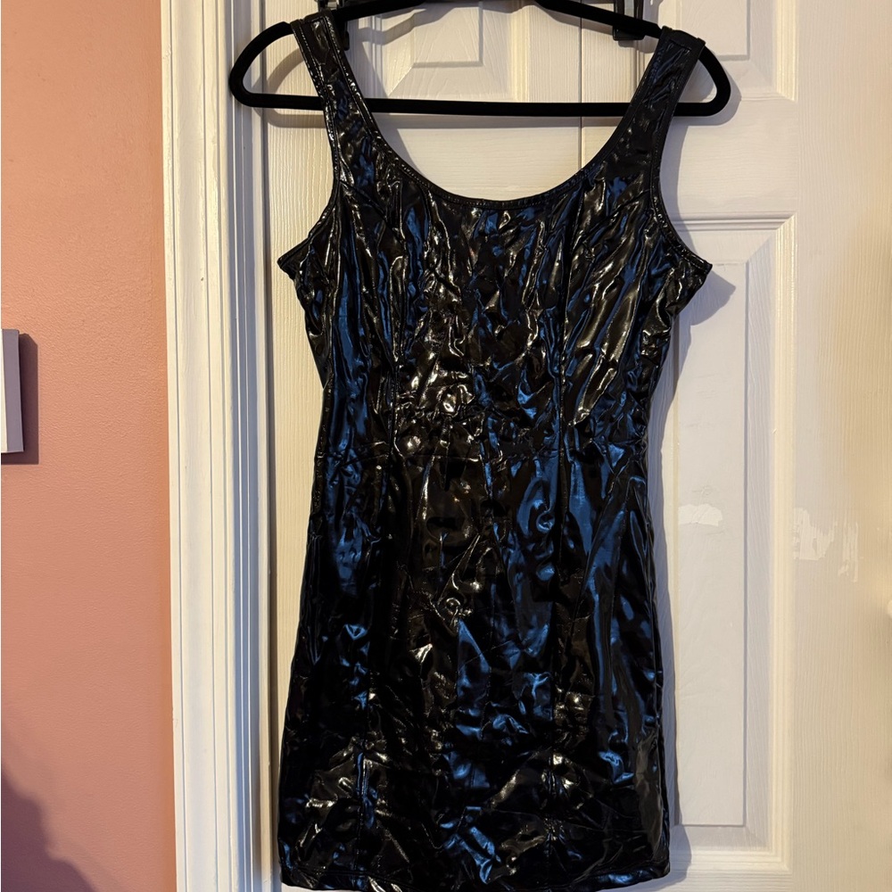 Shiny Black Sleeveless Dress